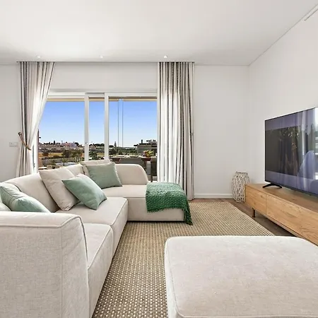 Apartment T2 With Pool And Balcony In