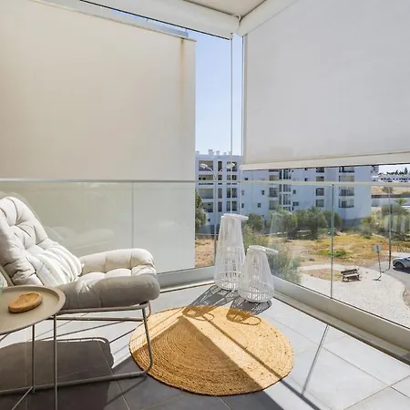 Apartment T2 With Pool And Balcony In Albufeira